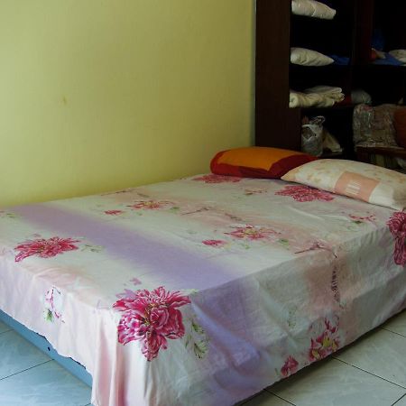 Birbili Youth Guest House Ateny Zewnętrze zdjęcie