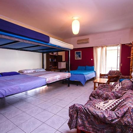 Birbili Youth Guest House Ateny Zewnętrze zdjęcie